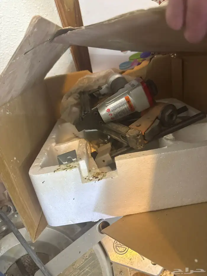 منشار قطع ميتري قطع miter saw جلاجة صنفرة مدارية منشار دائر 1