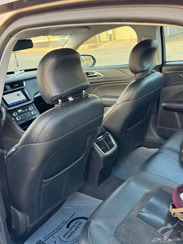 فور تورس اعلاني السابق 12