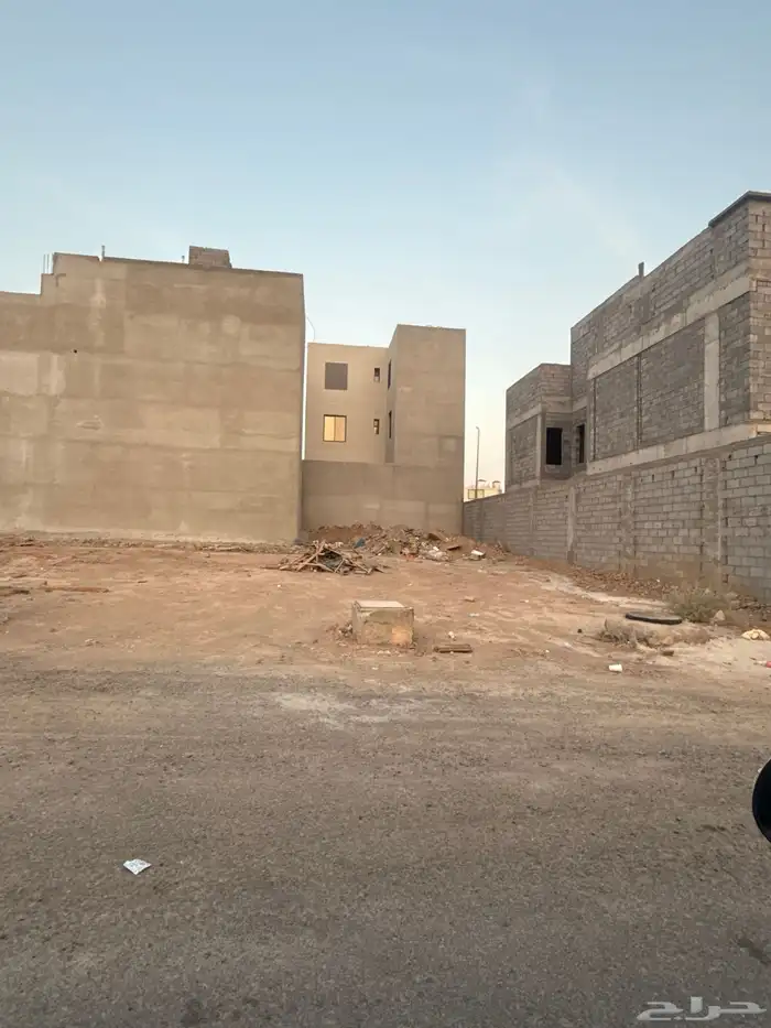 للبيع ارض في مخطط النبلاء م250 شارع 16 غربي خلف نفط 2