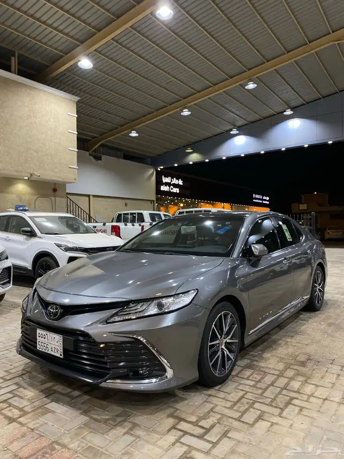 للبيع كامري 2022 قراند 6 سلندر فل كامل عبداللطيف عداد 56الف 0