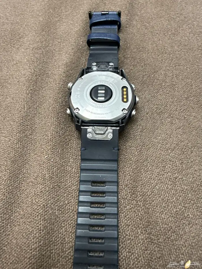 ساعة قارمنgarmin descent 1