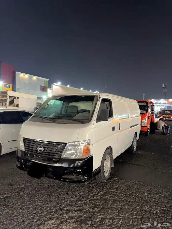 باص نيسان اورفان 2009 0