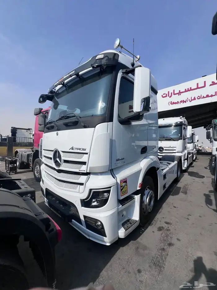 حراج معرض رائد للسيارات كل يوم جمعة بعد صلاة العصر 2