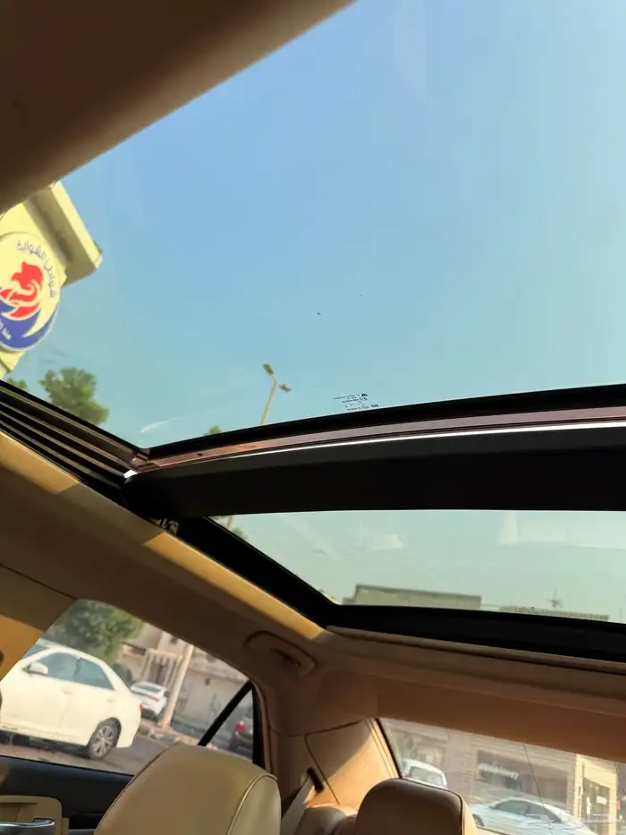 للبيع كرايسلر فل كامل C300 Limited 2014 13