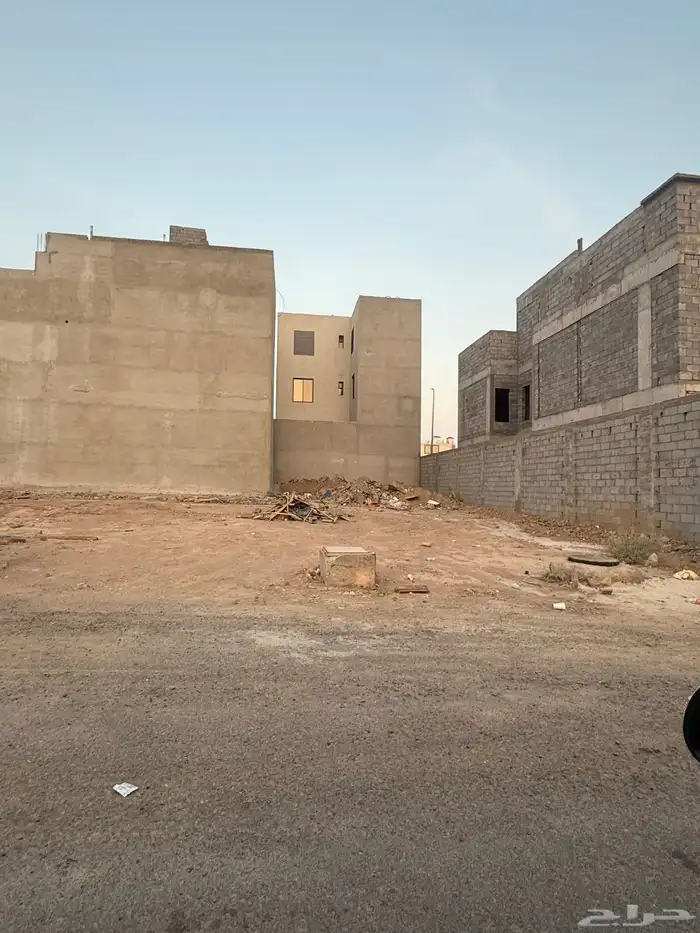 للبيع ارض في مخطط النبلاء م250 شارع 16 غربي خلف نفط 3