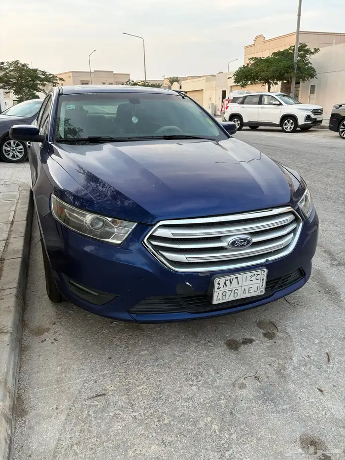 للبيع فورد تورس موديل 2015 0