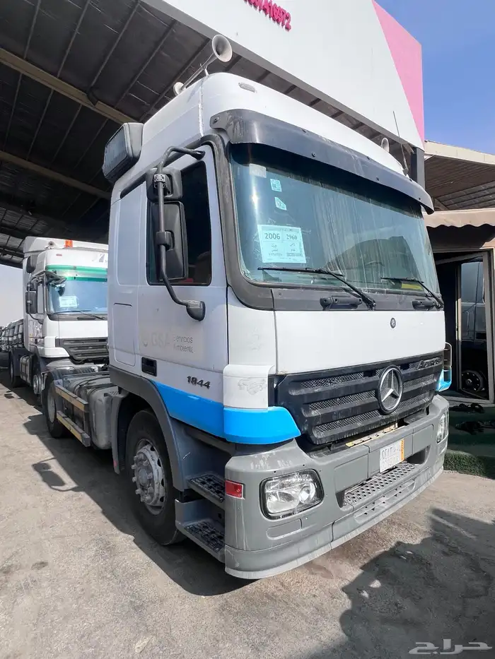 حراج معرض رائد للسيارات كل يوم جمعة بعد صلاة العصر 13