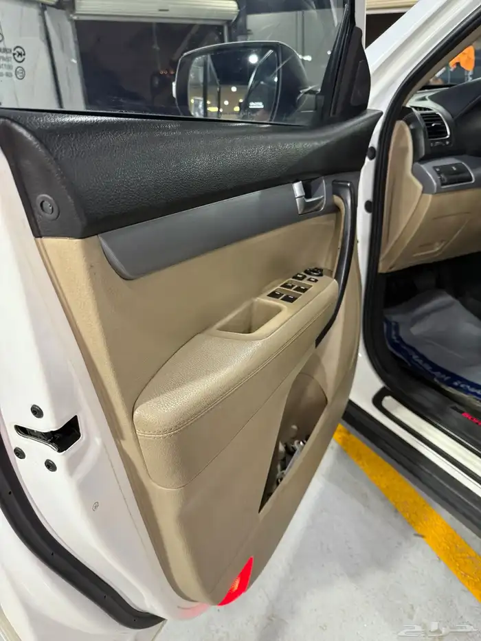 جيب سورنتو 2013 نظيف مالك أول 39