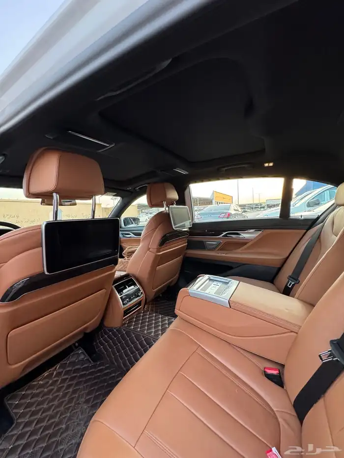 بي ام دبليو 2021 730 9