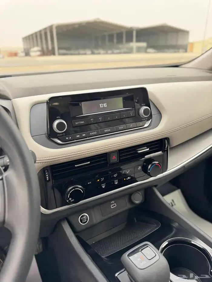 للبيع نيسان اكس تريل 2023 - نص فل - دبل -بحالة الوكاله 14