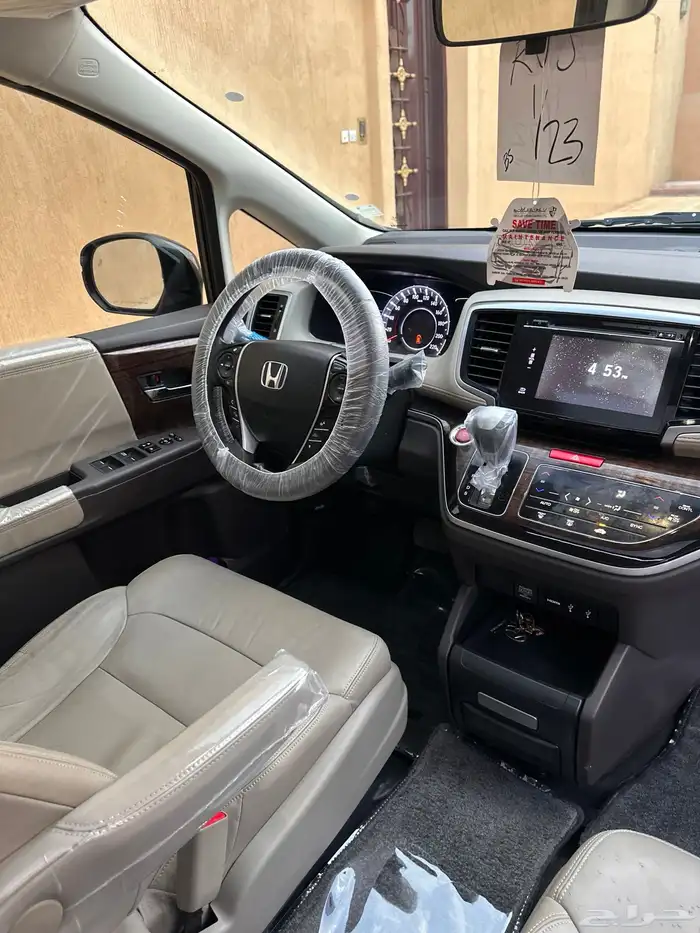 هوندا أوديسي 2015 فل كامل مخززن بحالة الوكالة 36