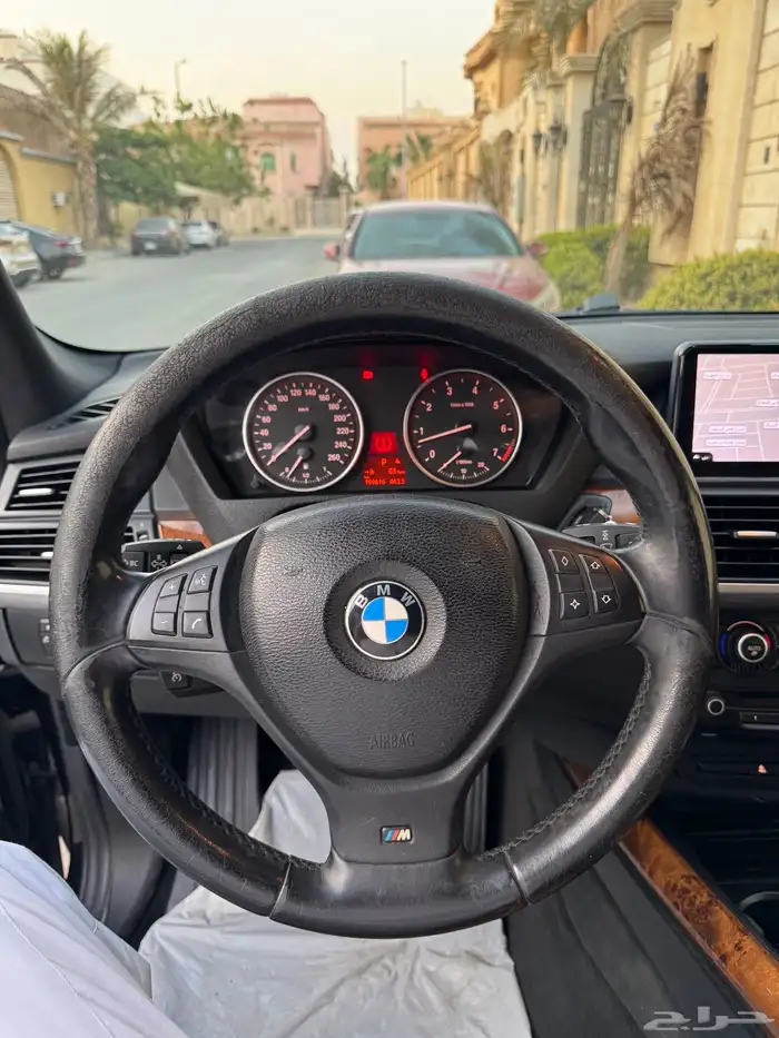 للبيع بي ام دبليو X5 موديل 2009 شبه مخزن 15