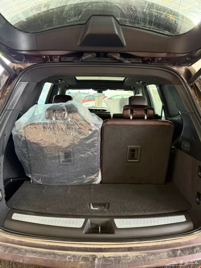 كاديلاك XT6 Premium Luxury 2021 مخزن عداد 12 ألف سعودي 52