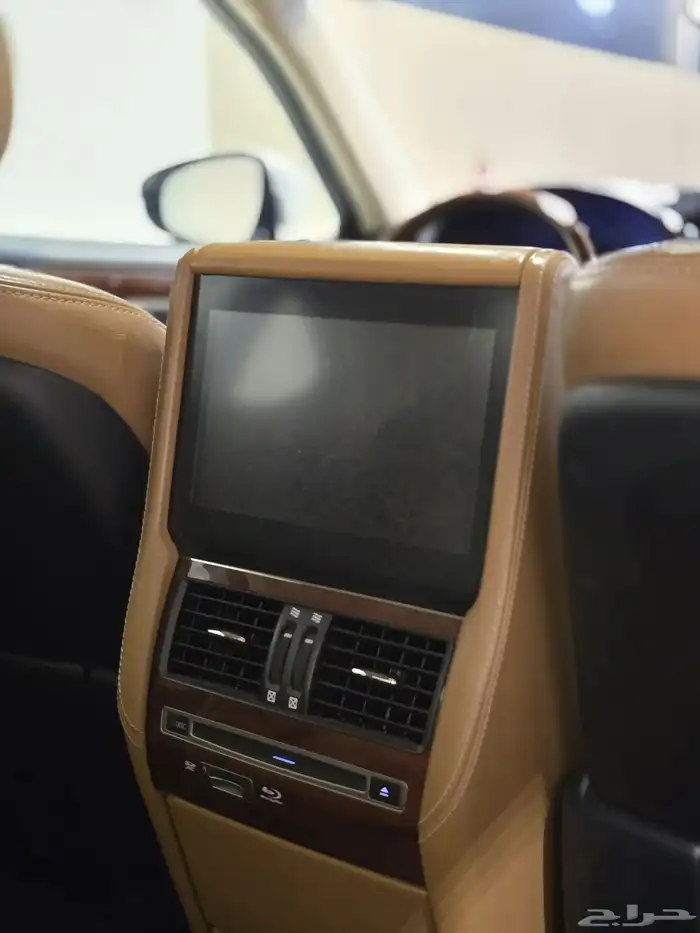 لكزس LS460 موديل 2014 بحالة ممتازة 13