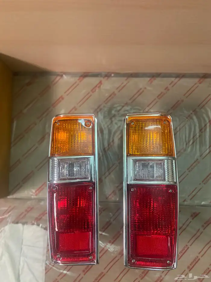 اسطبات خلفيه هايلكس 83 2