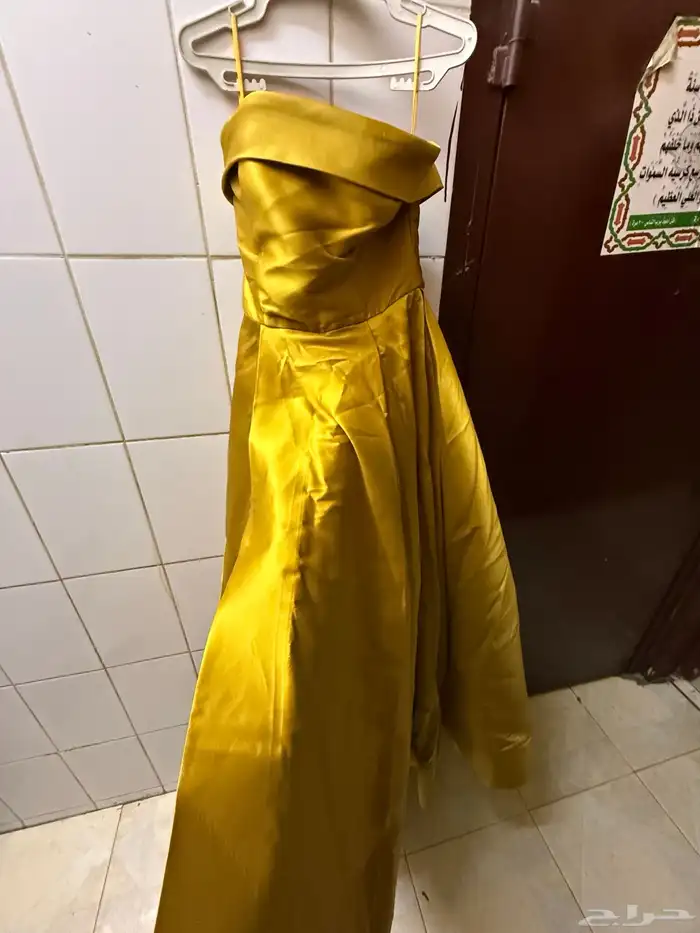 ملابس واحذيه 5