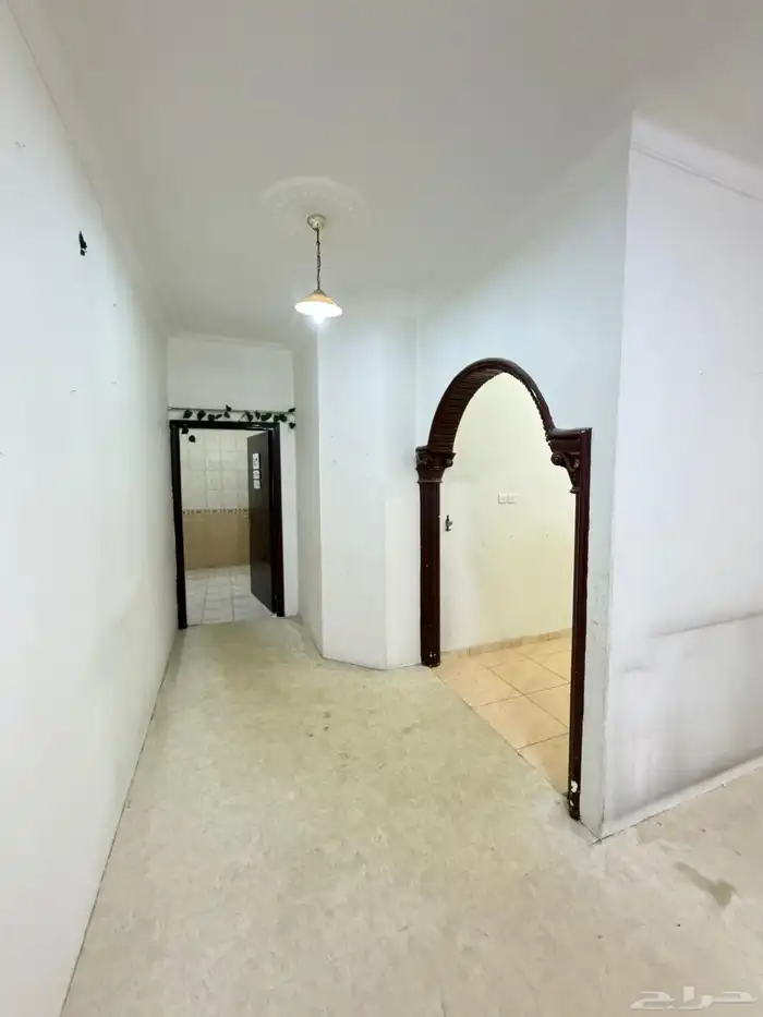 للإيجار شقة بحي اشبيليه 3غرف ب35 الف 2