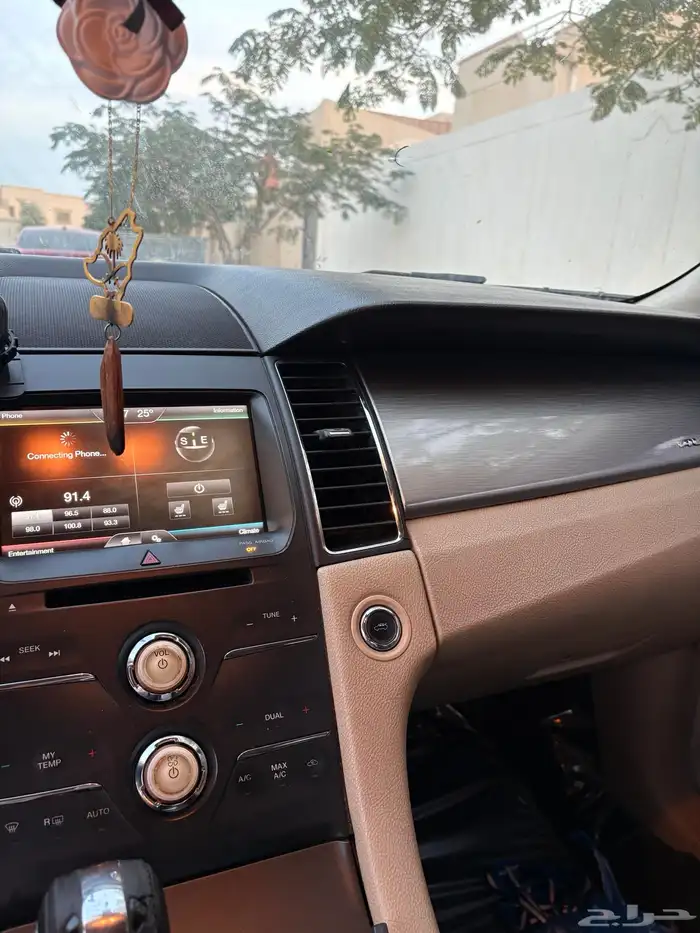 للبيع فورد تورس موديل 2015 10