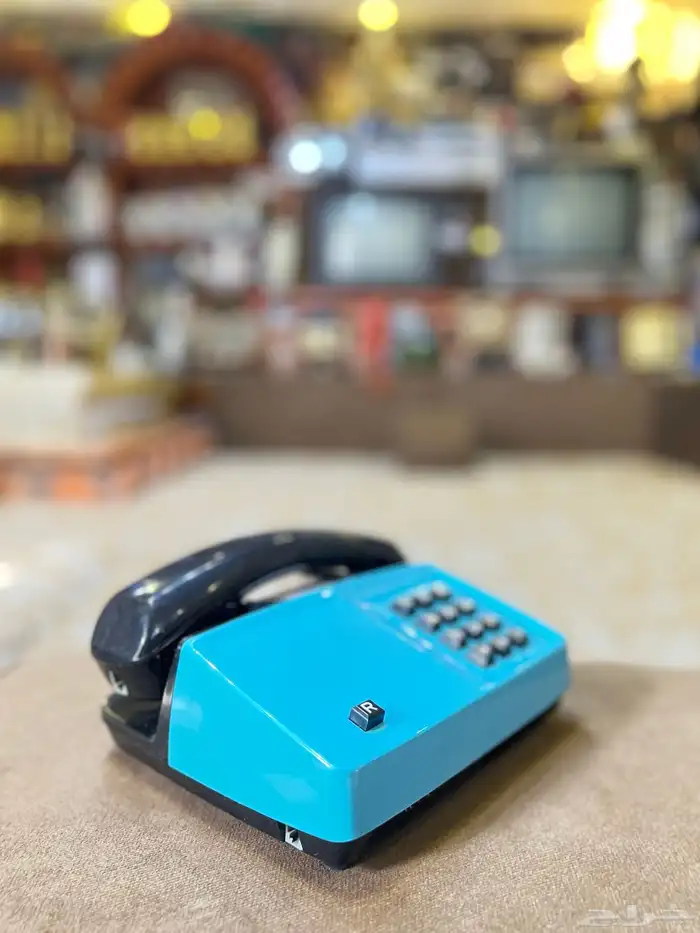 تليفون ارضي لون ازرق مخزن تراثي قديم 6