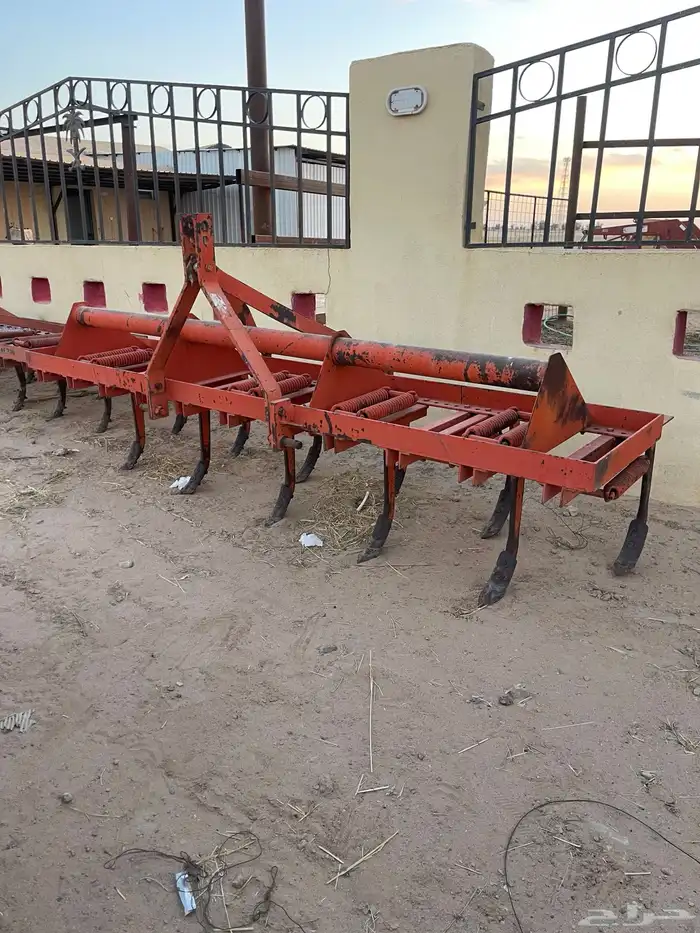 معدات زراعيه شبه جديده 2