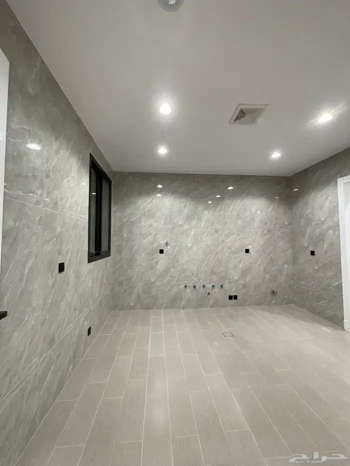 للبيع شقق ارضيه وشقق علويه من 550 الف ابها المحاله ح الزهور 23