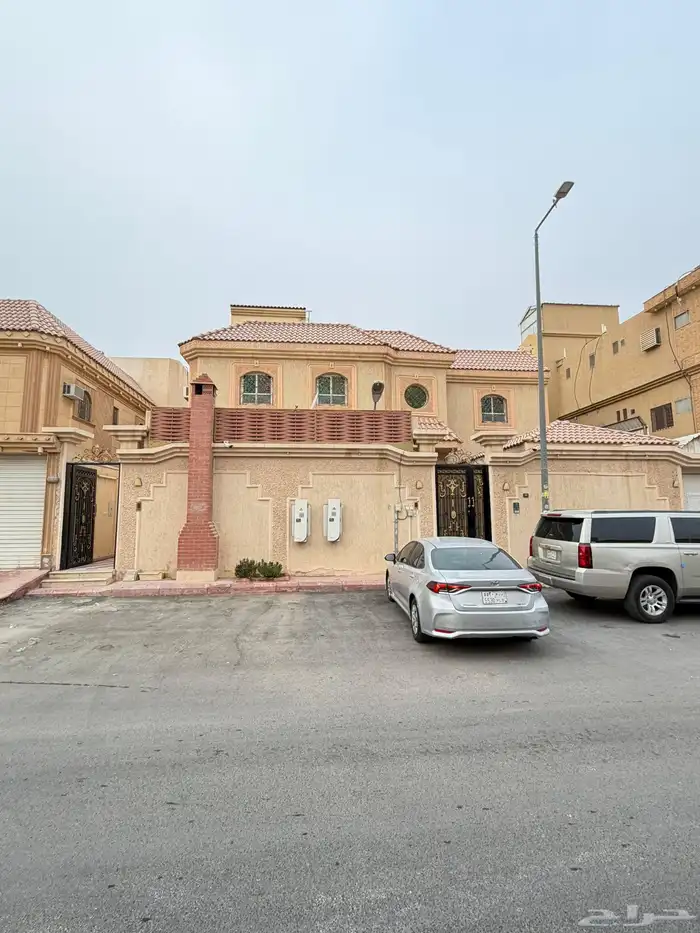 للإيجار شقة بحي اشبيليه 3غرف ب35 الف 0