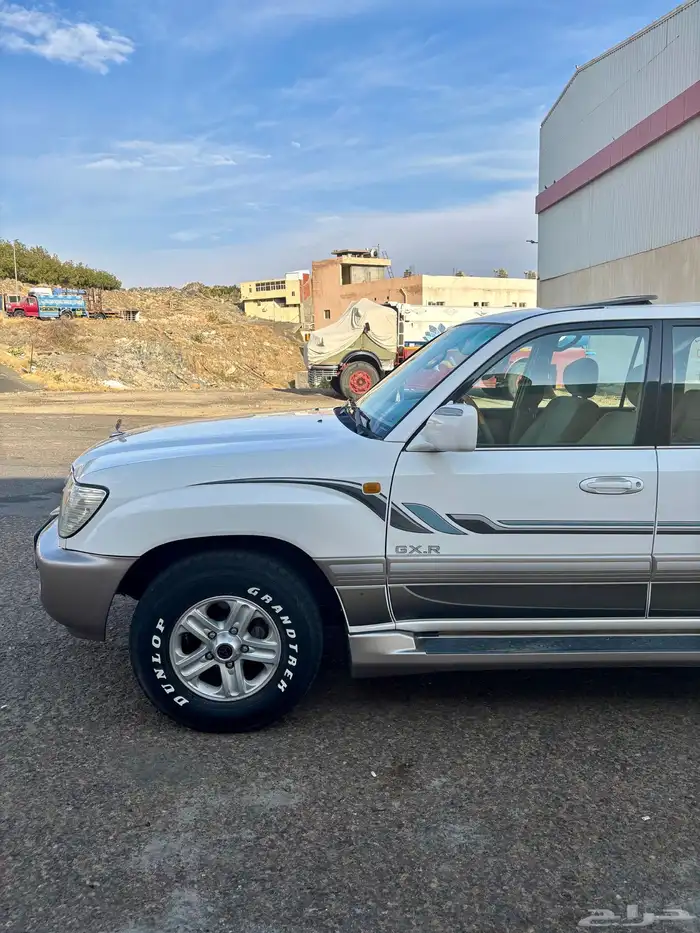 لاندكروزر 2006 فل 3 4