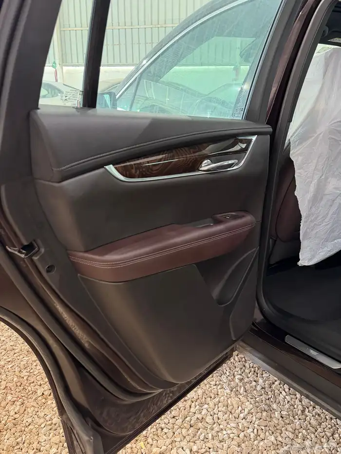 كاديلاك XT6 Premium Luxury 2021 مخزن عداد 12 ألف سعودي 33