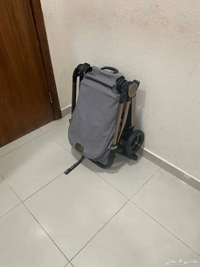 عربه اطفال ماماز اند باباز موديل سترادا لوكس شبه جديده عربيه 8