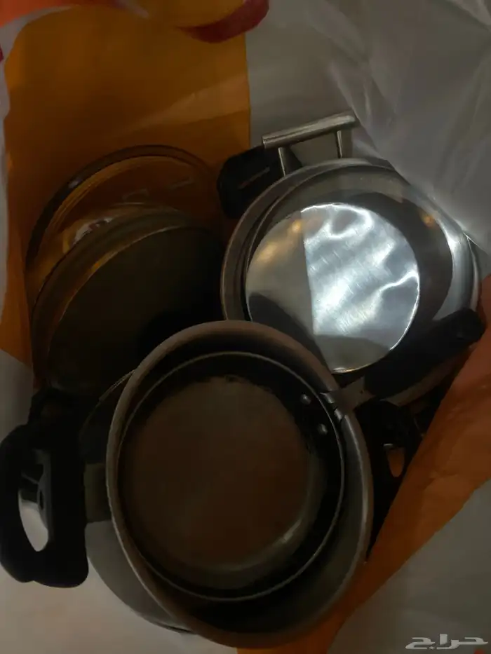 اغرض مطبخ مستخدمه قدور وملاعق وصحون زجا وطوفريات 1