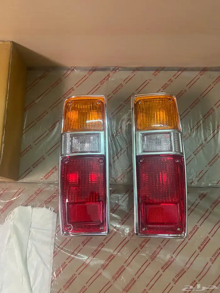 اسطبات خلفيه هايلكس 83 0