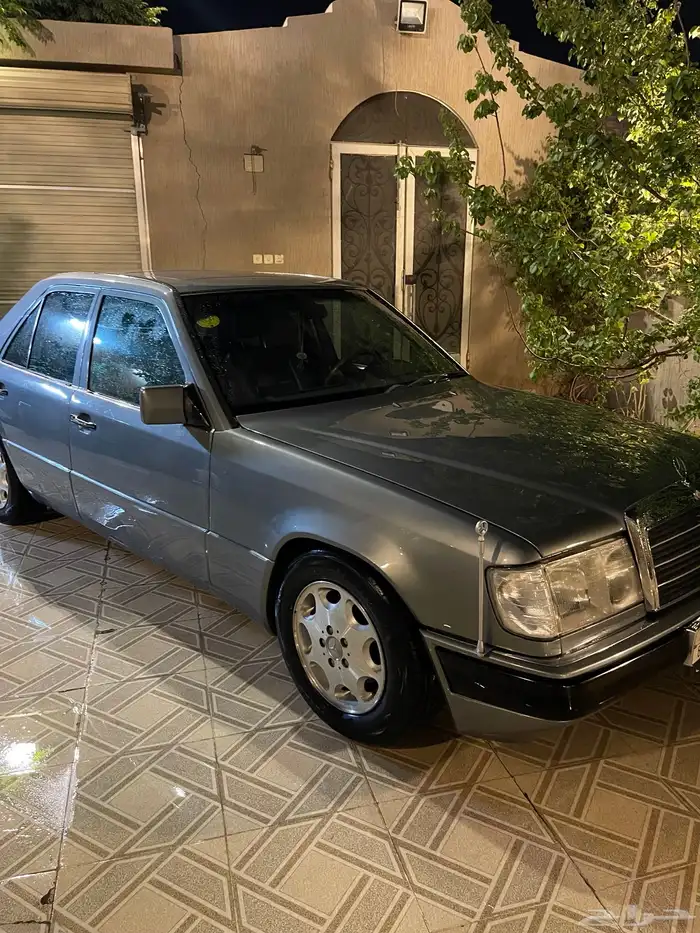 مرسيدس 300E 1991 17