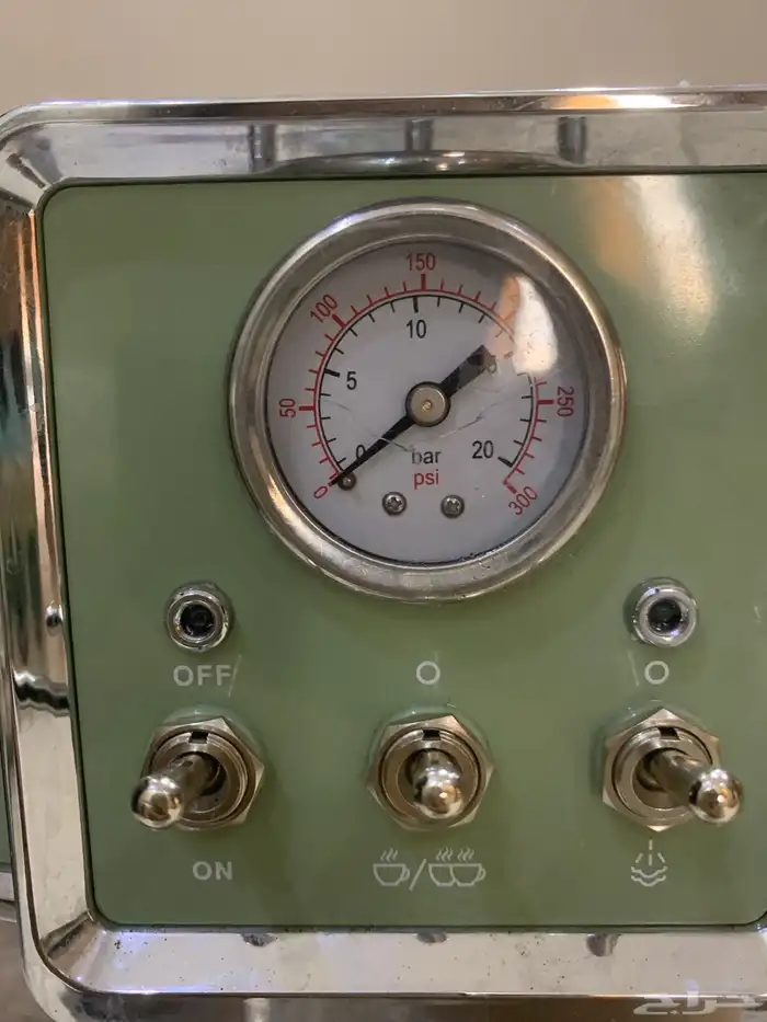 ماكينة اسبريسو مع مرفقاتها 4