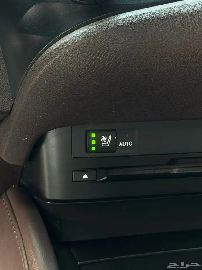 للبيع لكزس 2019 - ES350- سي سي بحالة الوكاله 16