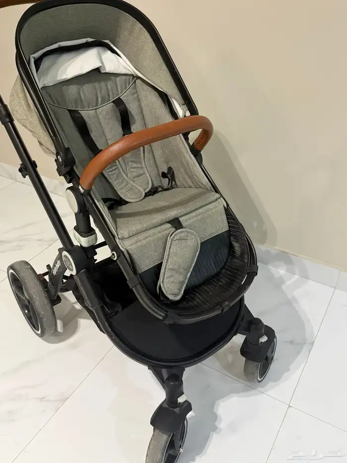 عربة اطفال 1