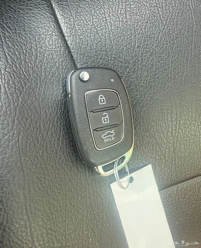 للبيع مفتاح سياره كامري كرولا هايلوكس وكاله اصليه كلها شغال 3