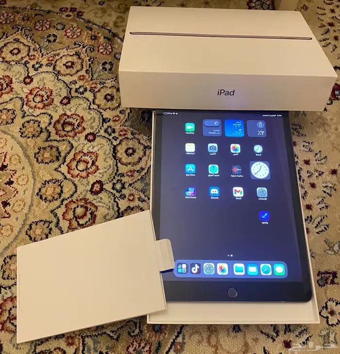 آيباد الجيل الثامن 0