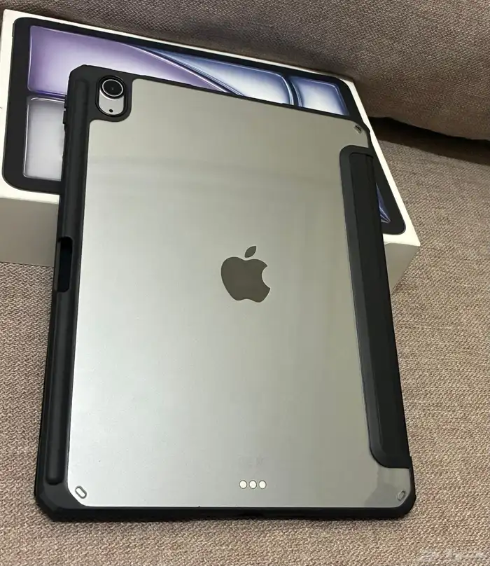 ايباد آير معالج M3 شبه جديد 8