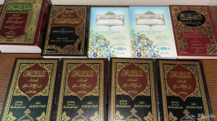 للبيع كتب جديدة   حالة ممتازة 0