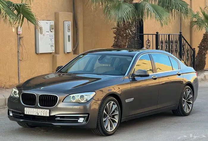 بي ام دبليو 730Li 2014 (بحالة ممتازة) 1