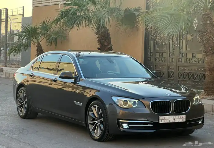 بي ام دبليو 730Li 2014 (بحالة ممتازة) 2