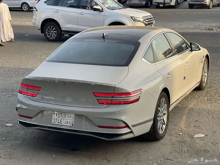 جنسس G80 2025 برستيج جديد اصفار 4