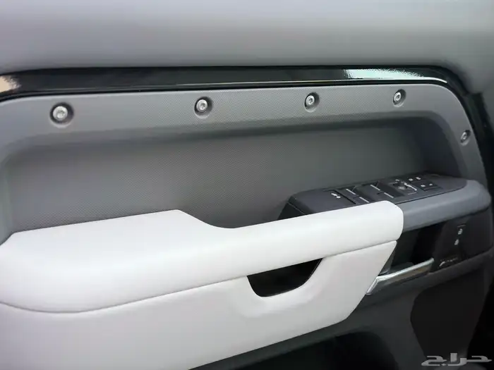 ديفندر HSE وارد الناغي 6 سلندر 2025 37