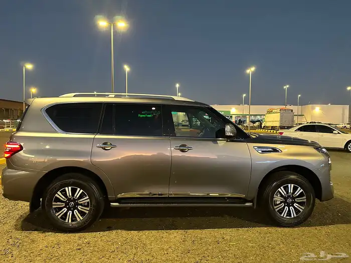 نيسان تيتانيوم 6v مخزن شرط مالك واحد 2023 12