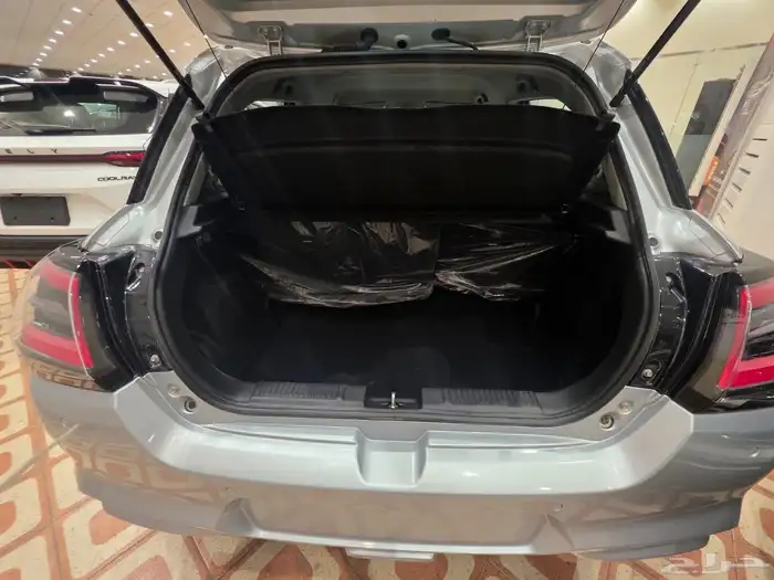 سوزوكي سويفت GLX فل 2025 3