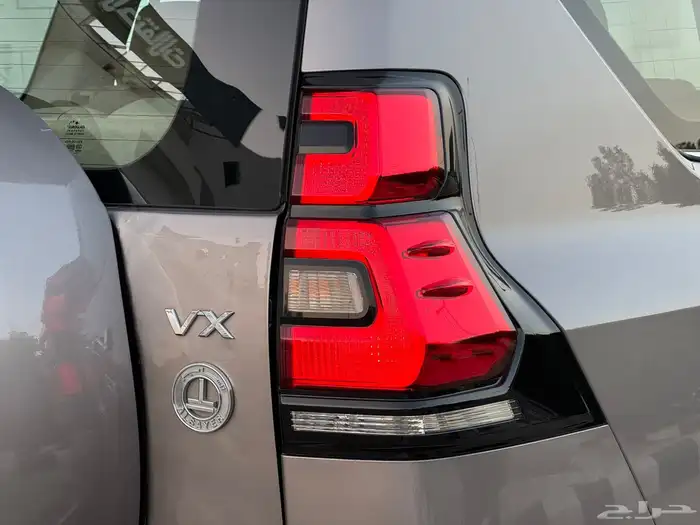 تويوتا برادو 2022- VX وكاله 13