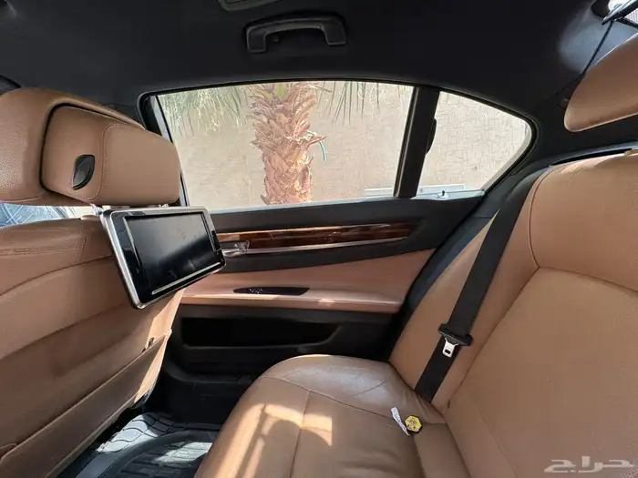 BMW الفئة السابعة 730 فل سنة 2015 2