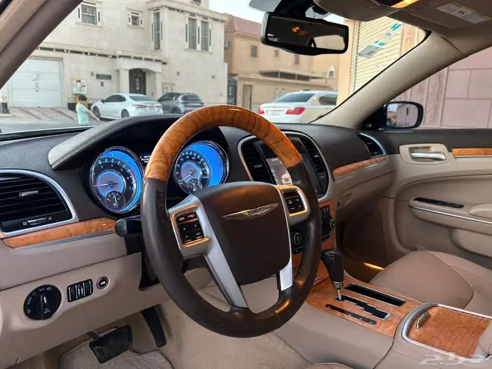 كرايزلر C300 مديل 2013 هيمي 15