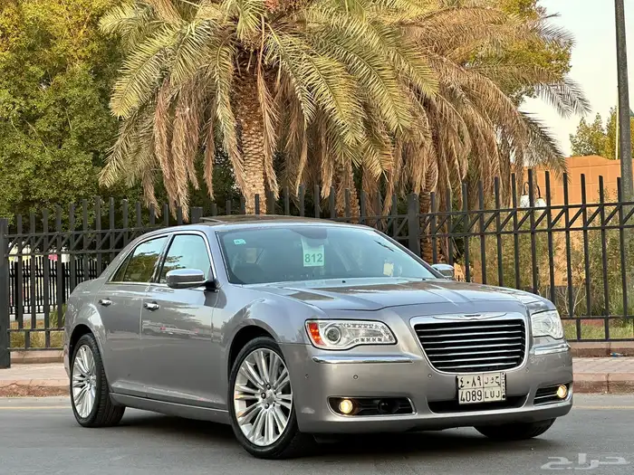 كرايزلر C300 HEMI 2014 (( بحالة ممتازة )) 49