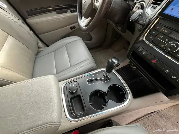 دودج دورانجو 2013 (( بحالة ممتازة )) 47